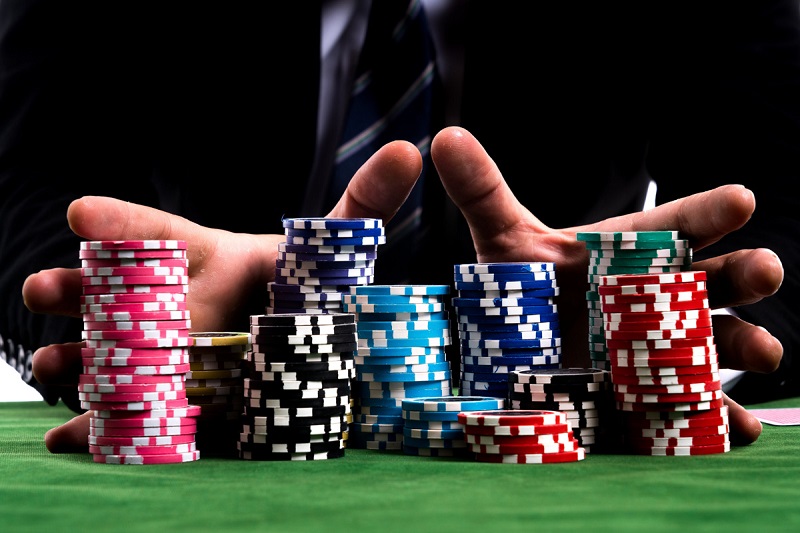 Những chiến thuật thú vị trong cách chơi short deck poker làm người chơi thích thú