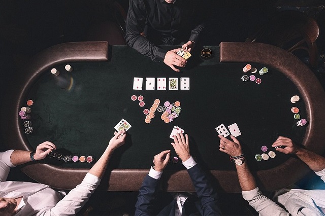 Poker online thu hút đông đảo người chơi